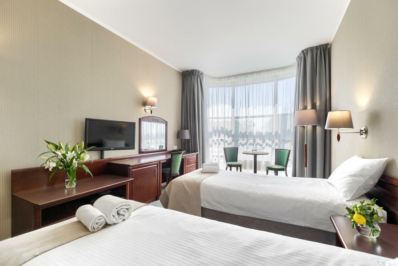 Hotel Olympic Wronki  ภายนอก รูปภาพ