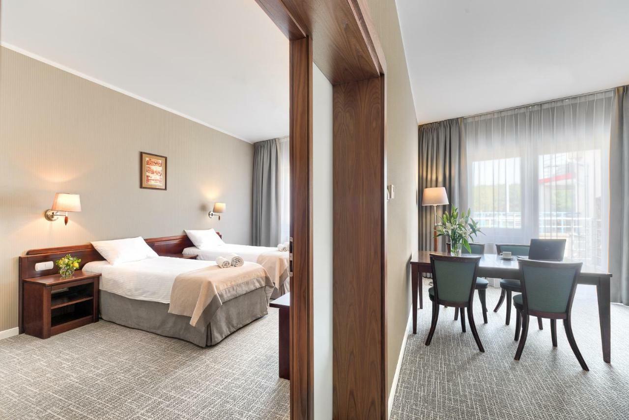 Hotel Olympic Wronki  ภายนอก รูปภาพ